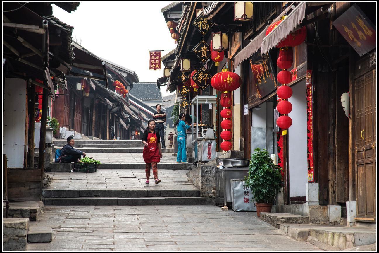 装满即走高效 志愿服务暖心