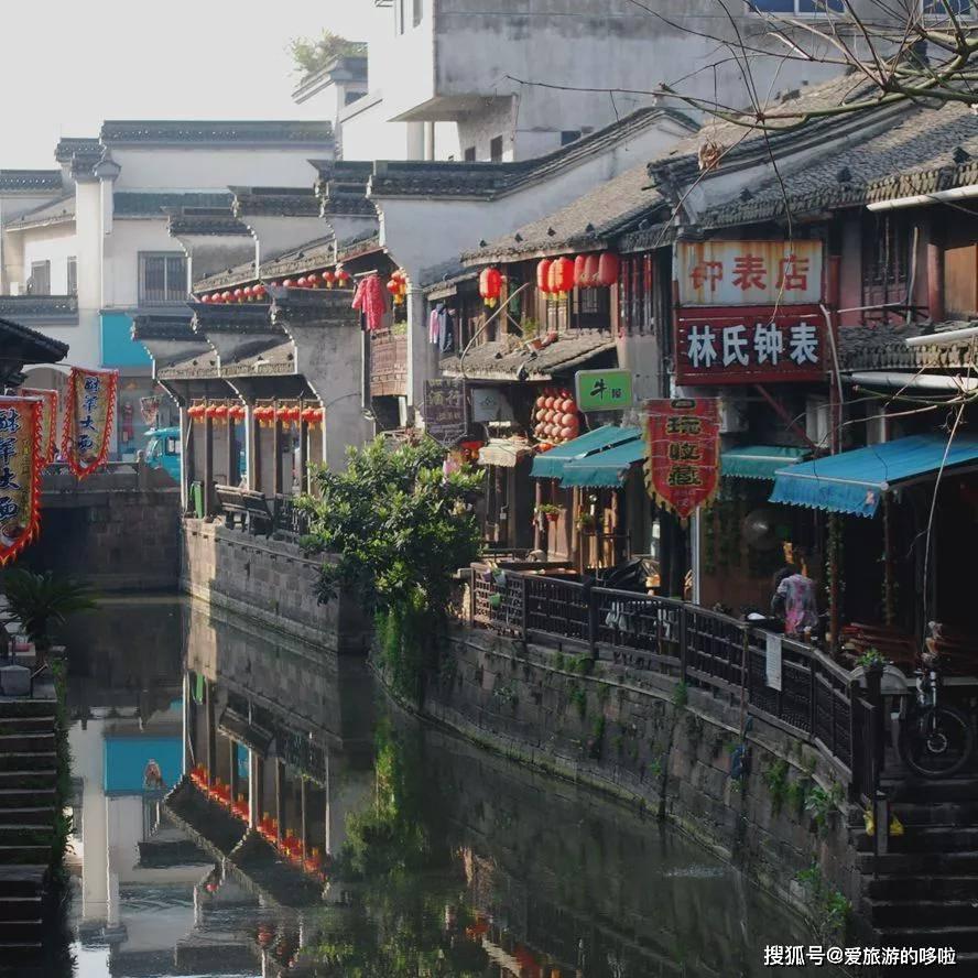 全新宝马i5旅行版预告图曝光